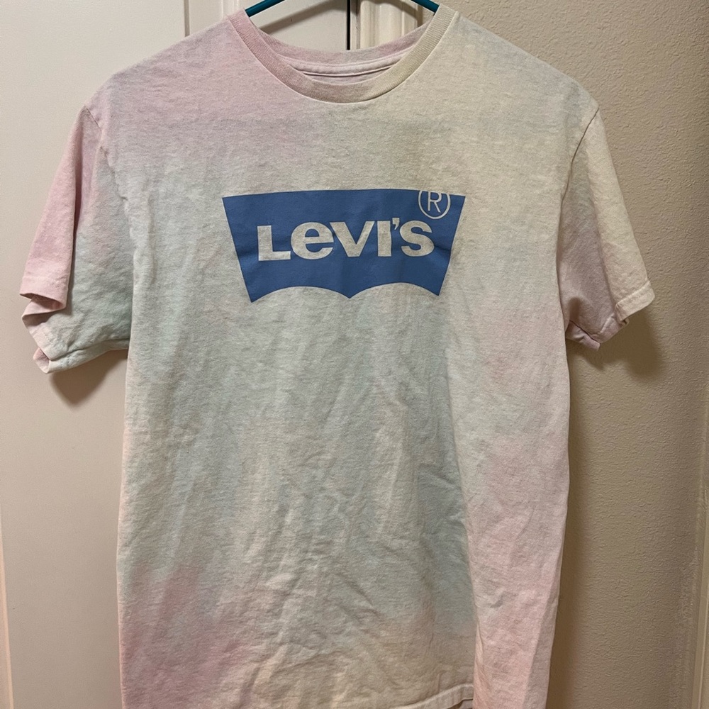 Levi’s Medium t-shirt